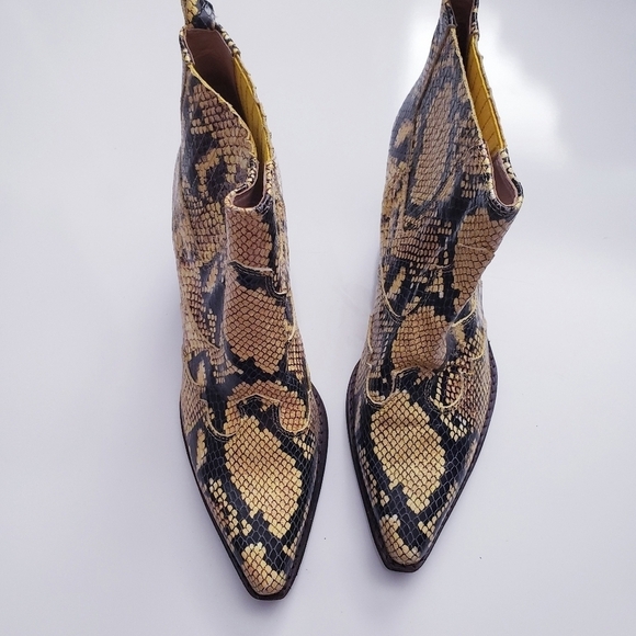 Sam Edelmen Yellow Snake Print Booties - Picture 3 of 8
